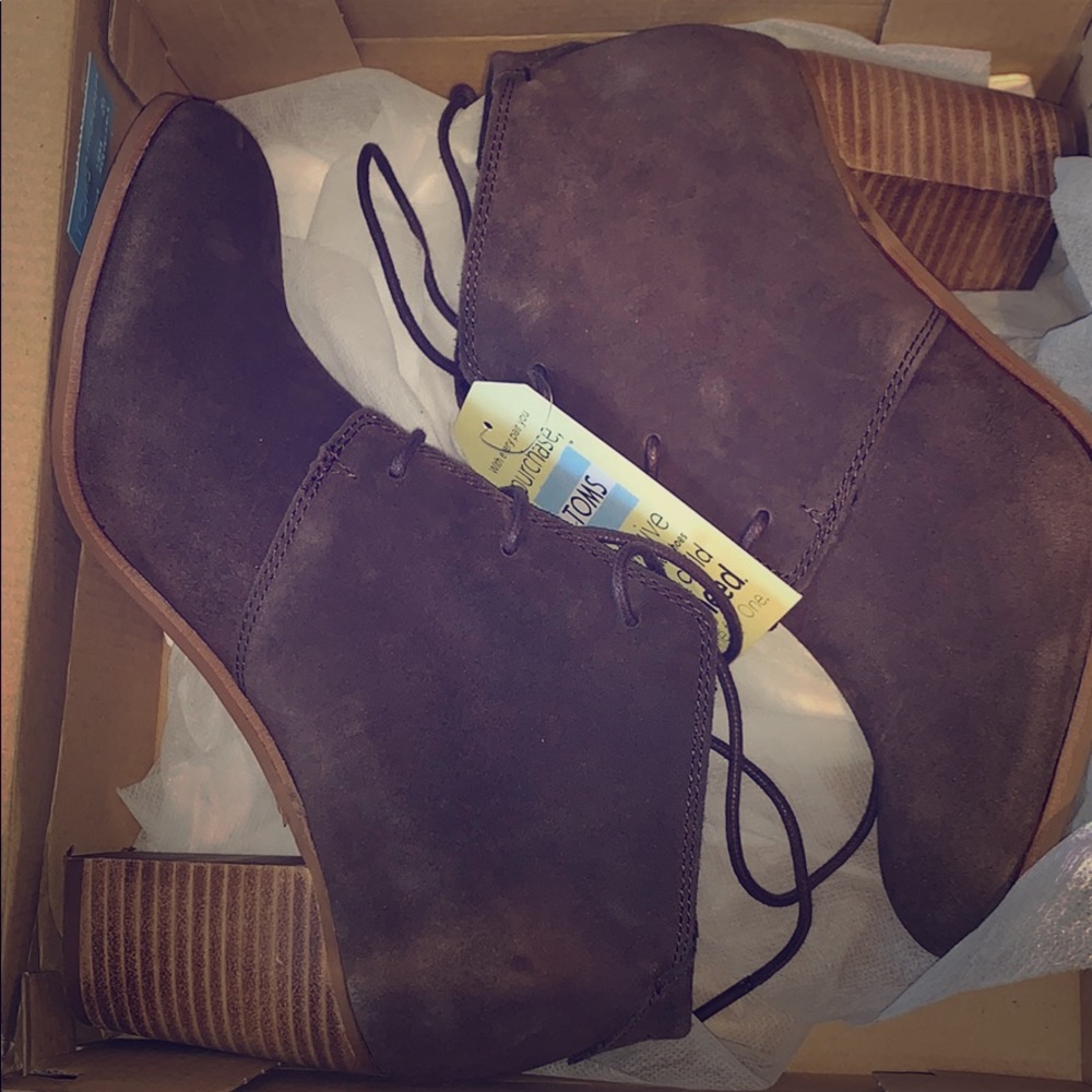 BRAND NEW Tom’s booties